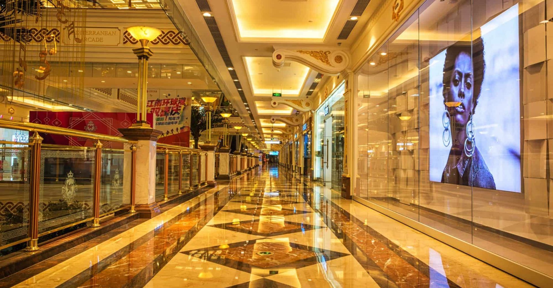 long-corridor0.5 (1)